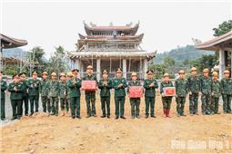 Tư lệnh Quân khu kiểm tra tiến độ thi công công trình Nhà bia tưởng niệm liệt sĩ Sư đoàn 3 tại xã Đồng Đăng (Lạng Sơn)